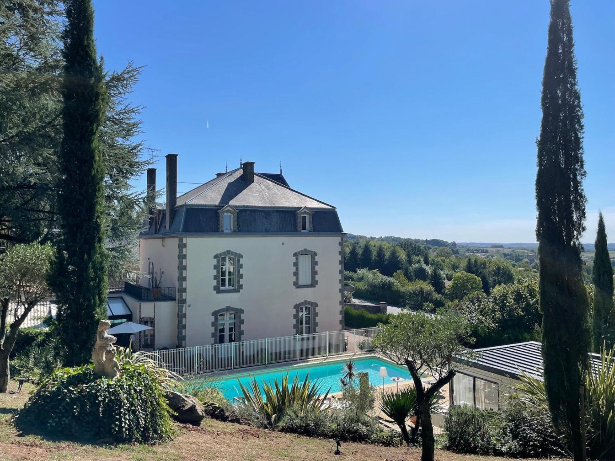 Maison D'Hotes Et Gites La Chouannerie A Cote Du Parc Du Puy Dufou Pouzauges Bagian luar foto